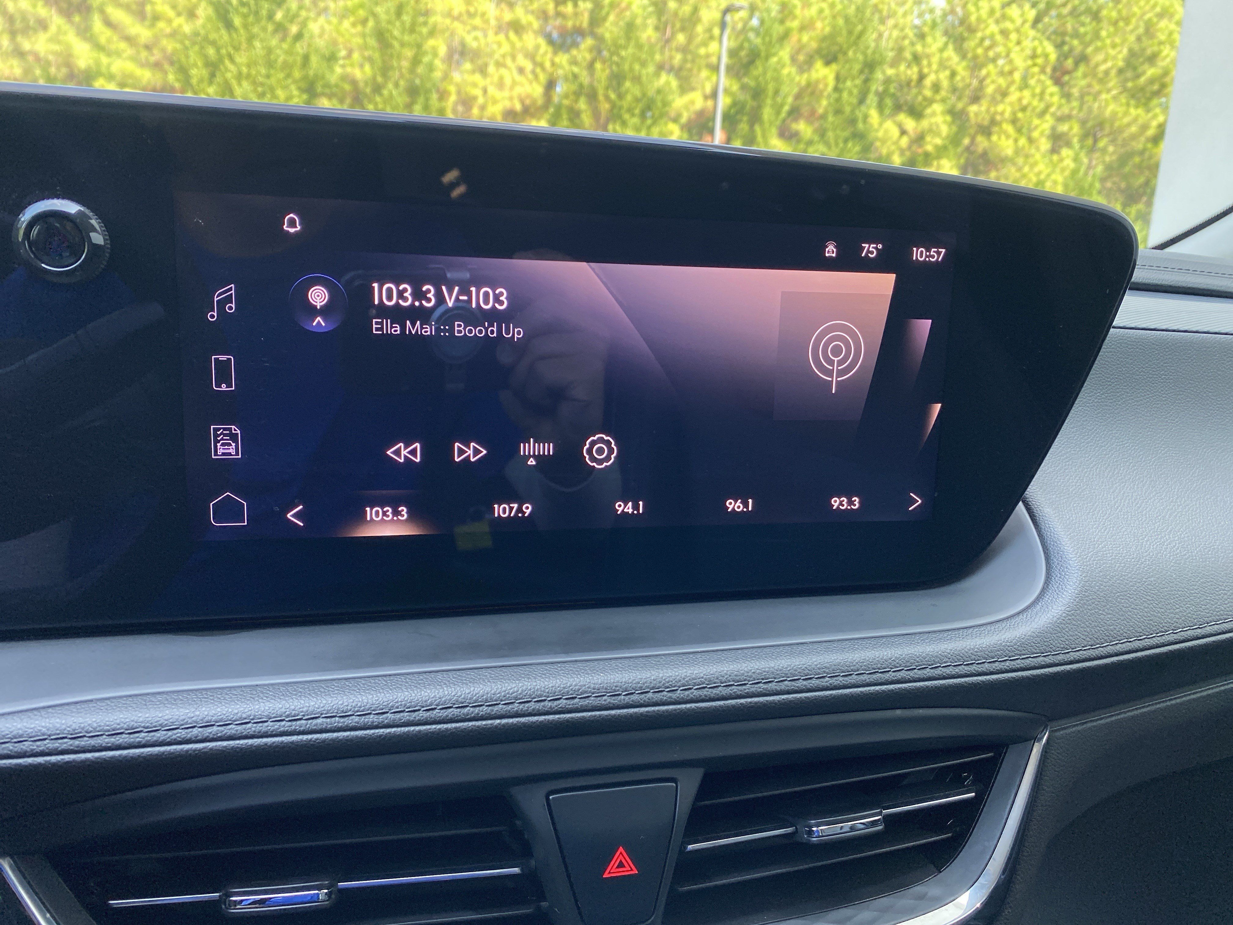 Used 2025 Buick Encore GX Sport Touring FWD image 24