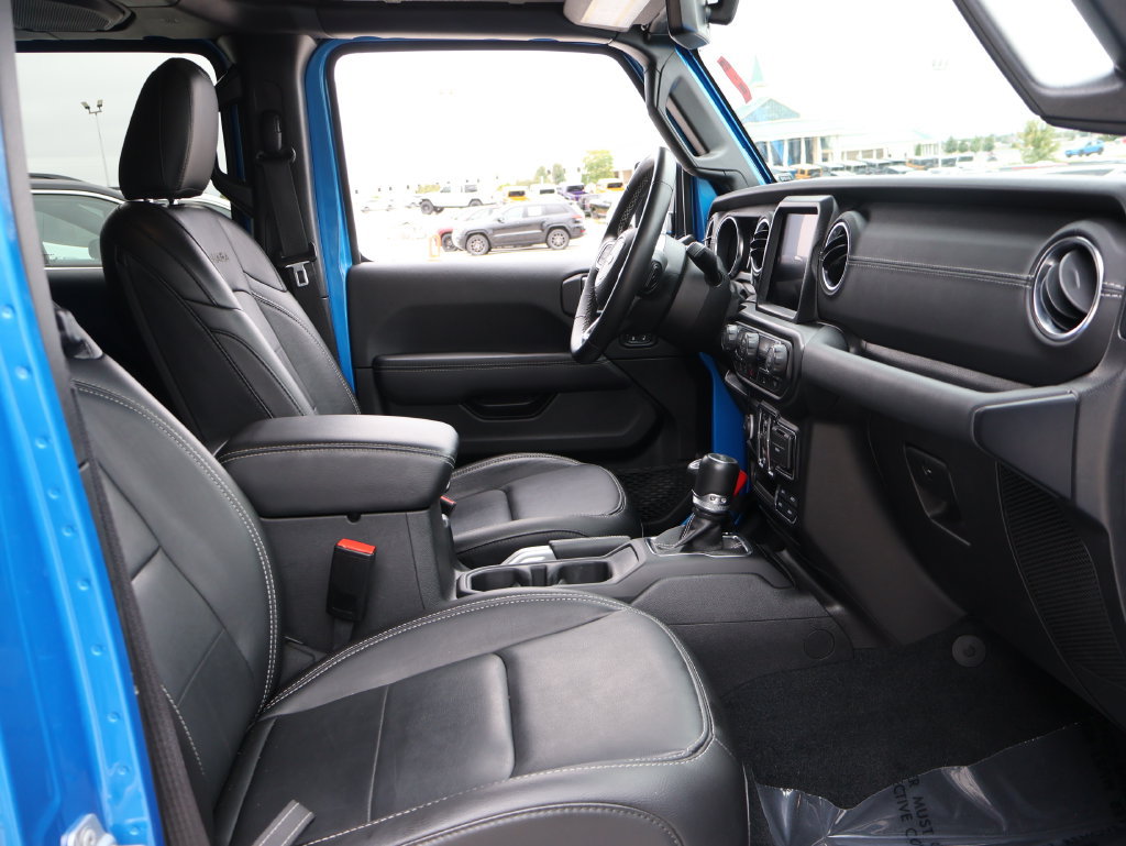 Used 2022 Jeep Wrangler Unlimited Sahara AWD/4WD image 8