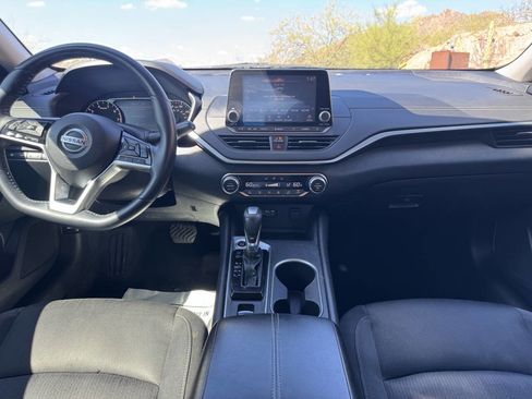 Used 2019 Nissan Altima 2.5 SV image 12