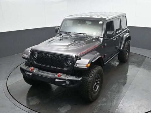 Used 2025 Jeep Wrangler Unlimited Rubicon image 43