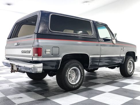 Used 1986 Chevrolet Blazer image 7