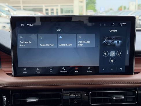 Certified 2023 Lincoln Nautilus Reserve AWD/4WD image 40