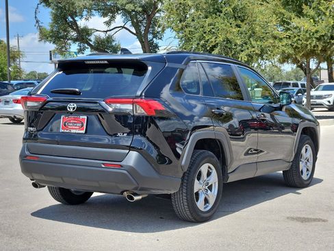 Used 2024 Toyota RAV4 XLE FWD image 5