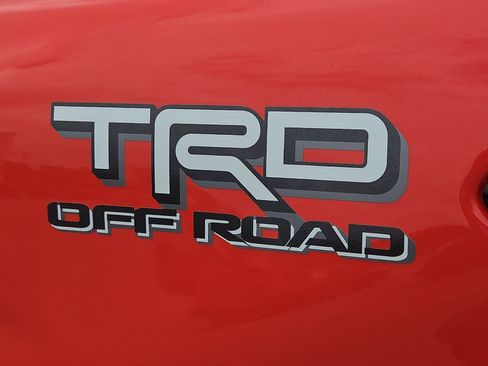 Used 2024 Toyota Tacoma TRD Off-Road AWD/4WD image 8