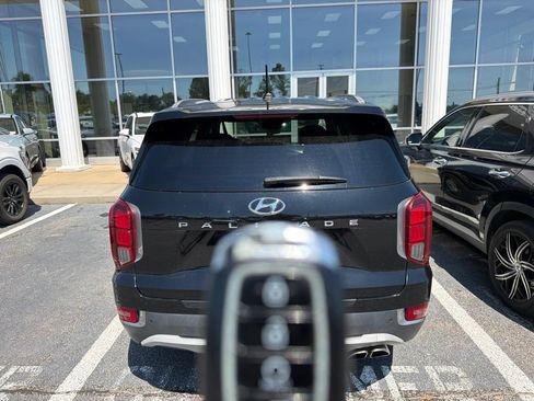 Used 2020 Hyundai Palisade SEL w/ Convenience Package FWD image 4