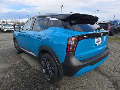 Used 2025 Nissan Kicks SR w/ SR Premium Package image 5