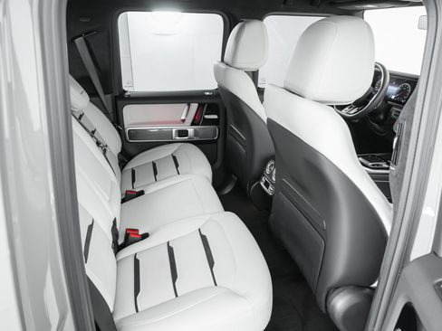 Used 2025 Mercedes-Benz G 63 AMG 4MATIC image 14