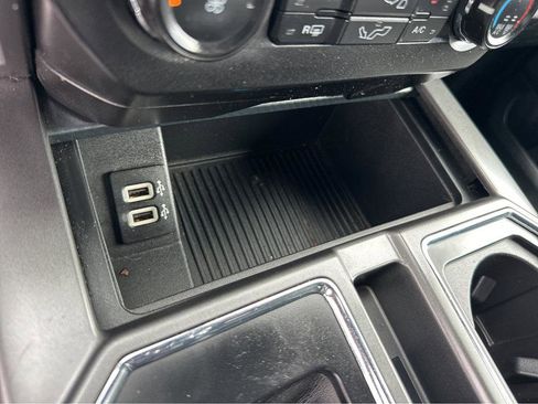 Used 2019 Ford F150 XLT w/ Equipment Group 302A Luxury AWD/4WD image 28