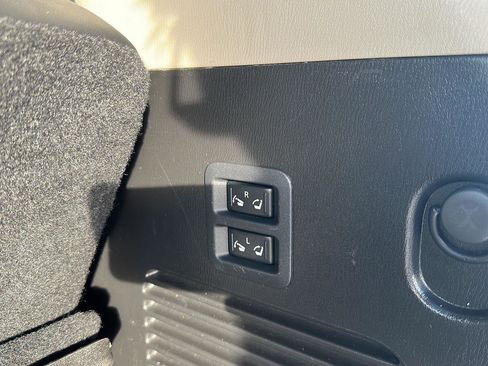 Used 2017 Nissan Armada Platinum w/ Captain Seat Package image 18