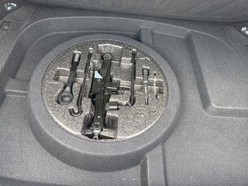 Used 2018 Genesis G90 3.3T Premium image 19