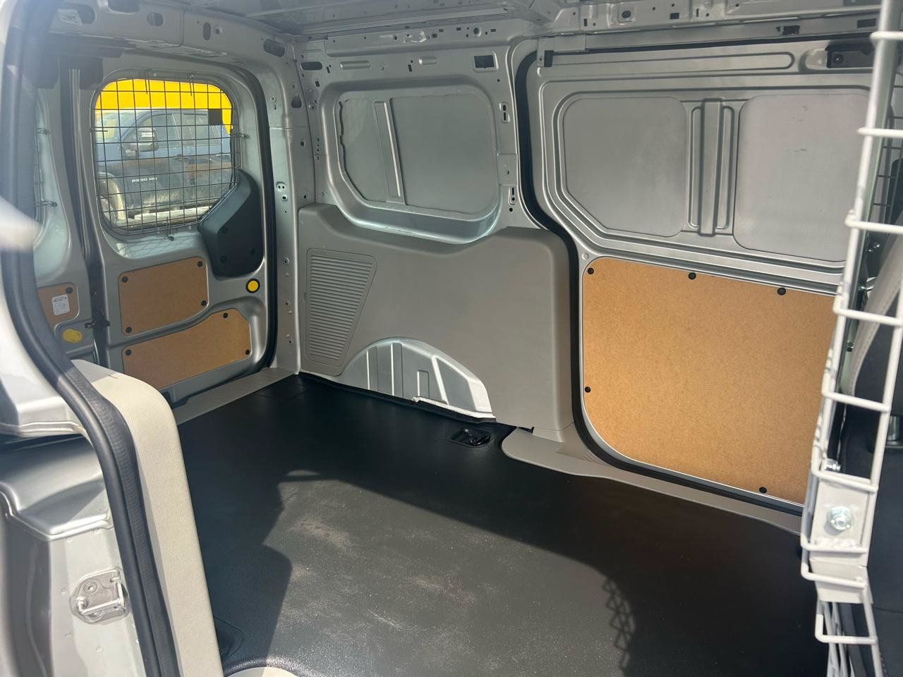 Used 2023 Ford Transit Connect XLT FWD image 24