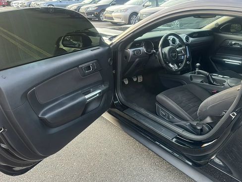 Used 2016 Ford Mustang GT RWD image 15