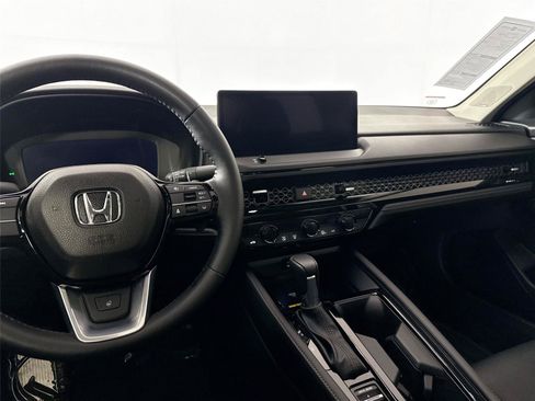 Used 2025 Honda Accord Touring image 34
