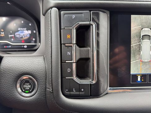 Used 2023 GMC Yukon XL Denali AWD/4WD image 13