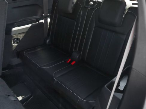 Used 2024 Volkswagen Tiguan SE R-Line FWD image 40