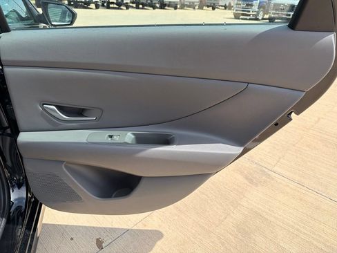 Used 2025 Hyundai Elantra SEL FWD image 20