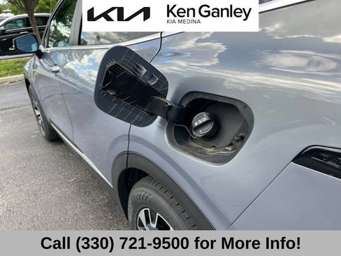 Certified 2023 Kia Sportage EX FWD image 50