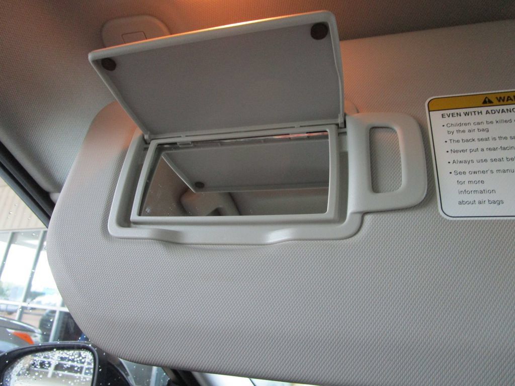 Used 2024 Nissan Rogue SL FWD image 37