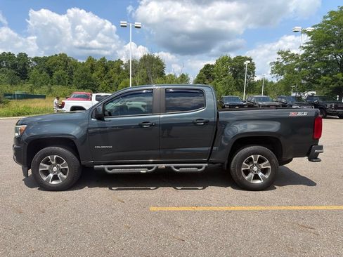 Used 2017 Chevrolet Colorado Z71 AWD/4WD image 5