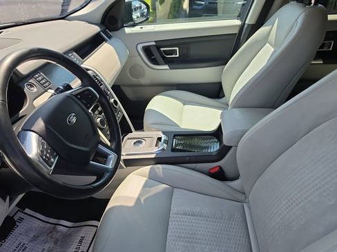 Used 2018 Land Rover Discovery Sport SE AWD/4WD image 18