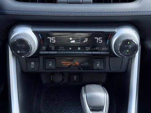 Used 2022 Toyota RAV4 XSE w/ XSE Grade Weather Package AWD/4WD image 38