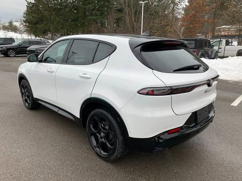 New 2026 Alfa Romeo Tonale Sprint w/ Black Premium Package AWD/4WD image 3