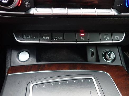 Used 2018 Audi Q5 2.0T Premium Plus w/ Premium Plus Package AWD/4WD image 23