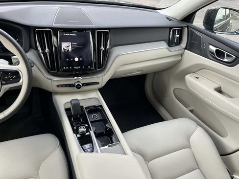 Used 2025 Volvo XC60 T8 Plus w/ Protection Package Premier image 15