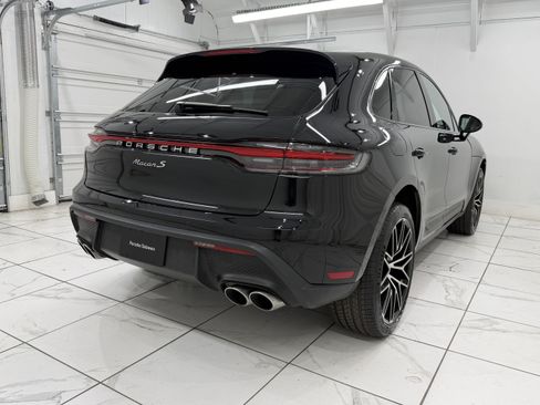Used 2023 Porsche Macan S AWD/4WD image 12