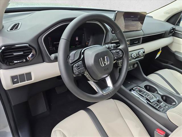 New 2026 Honda Pilot Touring image 3