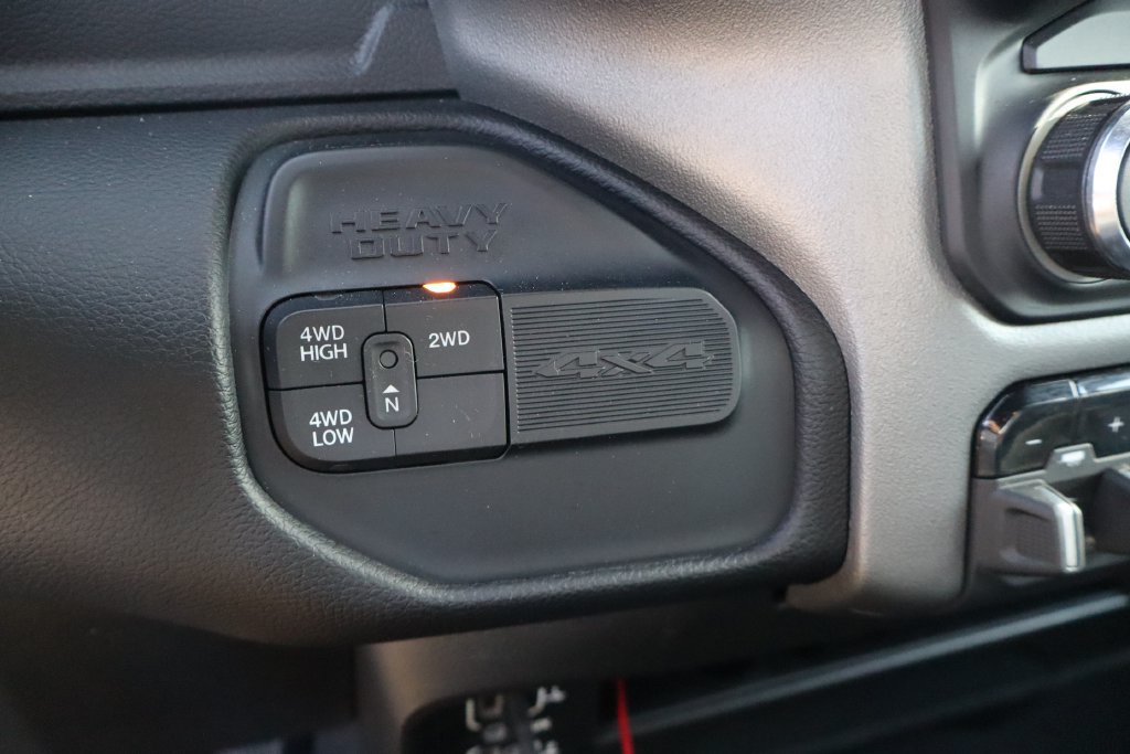 Used 2024 RAM 3500 Big Horn AWD/4WD image 20