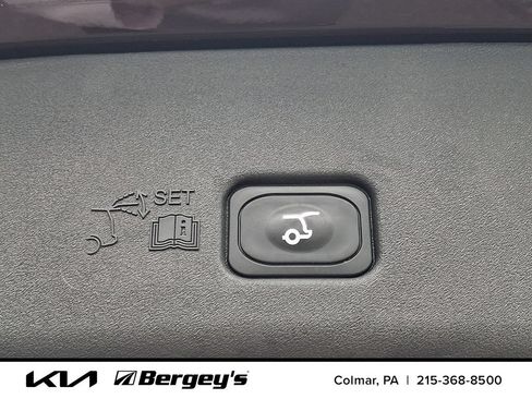 Used 2024 Lincoln Nautilus Premier AWD/4WD image 31