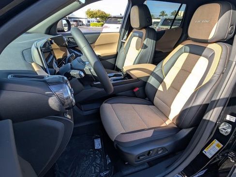 New 2026 Chevrolet Equinox ACTIV w/ Convenience Package III AWD/4WD image 3