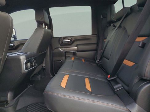 Used 2020 GMC Sierra 2500 AT4 w/ AT4 Premium Package image 11