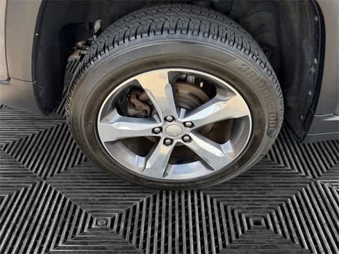 Certified 2022 Jeep Grand Cherokee Limited image 15