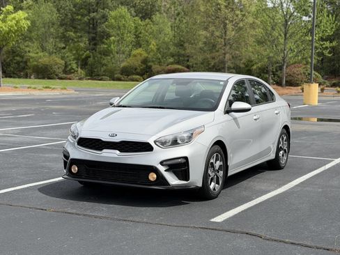 Used 2020 Kia Forte LXS image 3