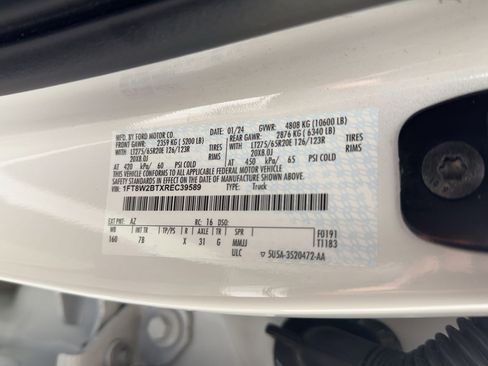 Used 2024 Ford F250 Platinum image 16