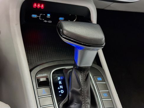 Used 2024 Hyundai Kona SEL image 25