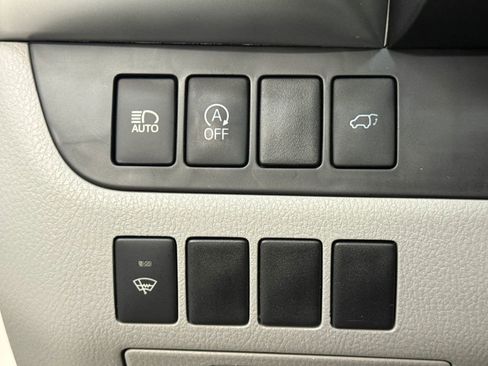 Used 2017 Toyota Highlander Plus image 32