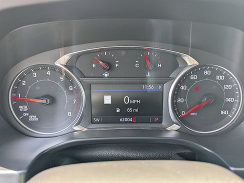 Used 2023 GMC Acadia SLT FWD image 19