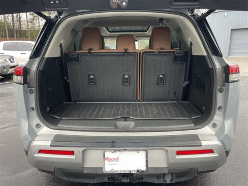 Certified 2022 Nissan Pathfinder Platinum w/ Cargo Package image 14