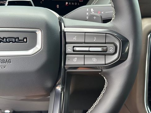 New 2026 GMC Yukon Denali Ultimate w/ LPO, Floor Liner Package AWD/4WD image 12