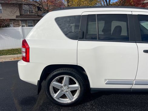 Used 2007 Jeep Compass Limited w/ Driver Convenience Group image 7
