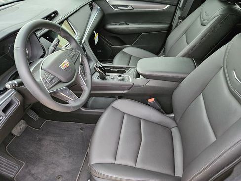 New 2026 Cadillac XT5 Luxury FWD image 14