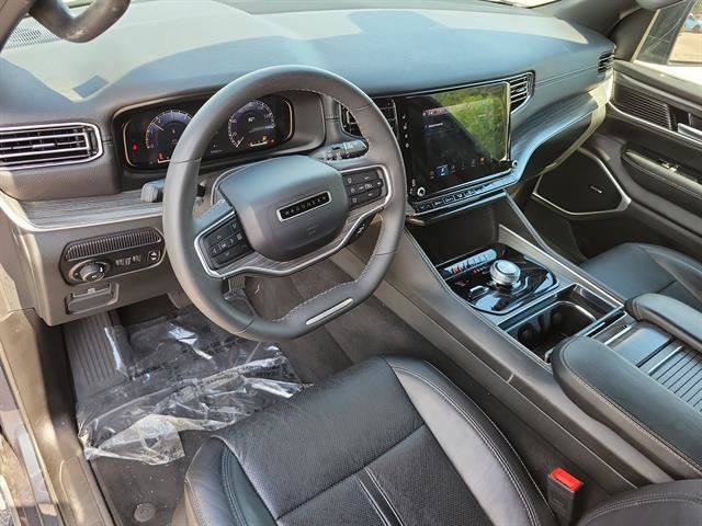 Used 2024 Jeep Wagoneer Series II w/ Flexible Seating Group AWD/4WD image 8