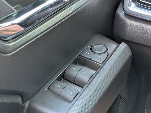 Used 2024 GMC Canyon Elevation w/ Elevation Premium Package RWD image 22