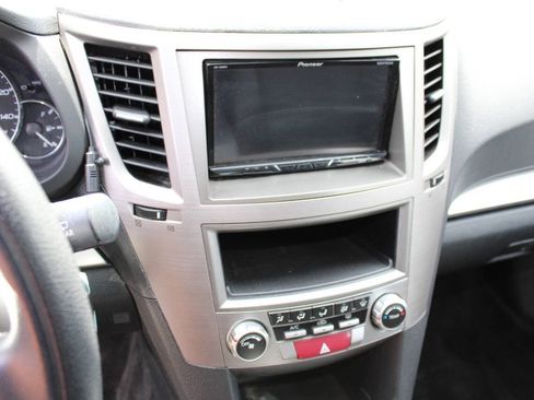 Used 2012 Subaru Outback 2.5i AWD/4WD image 15