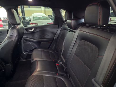 Used 2025 Ford Escape ST-Line w/ Equipment Group 301A image 14