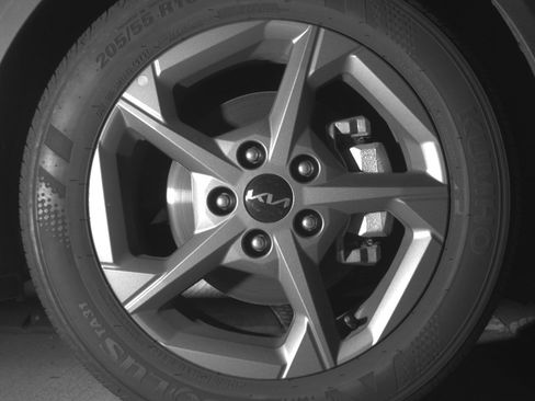 Used 2025 Kia K4 LXS image 13
