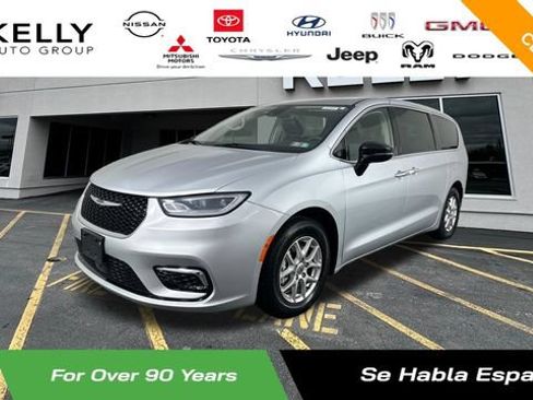 Certified 2024 Chrysler Pacifica Touring-L FWD image 1